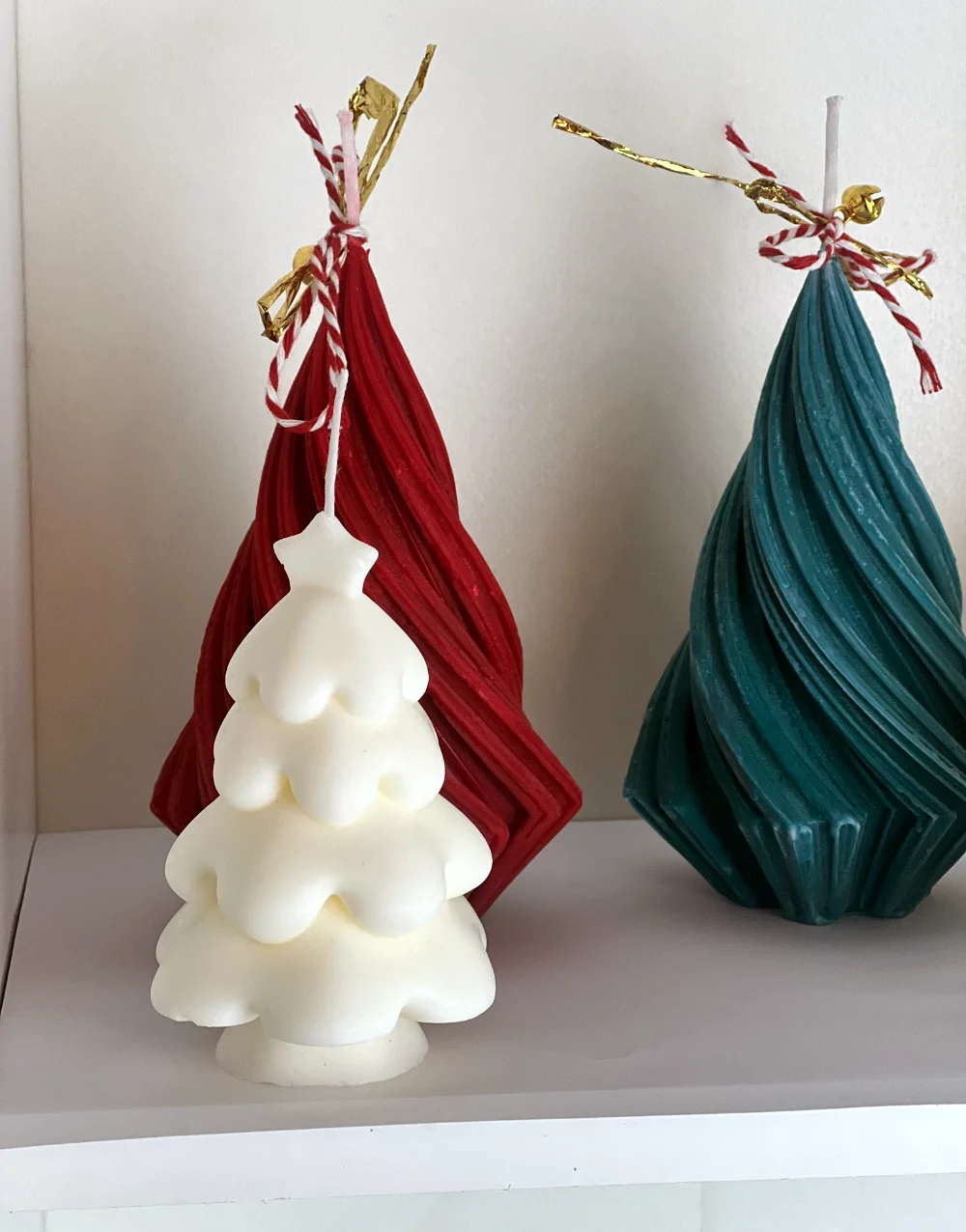 Karlı Yıldızlı Yılbaşı Çam Ağacı - Görsel 2